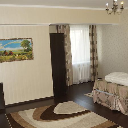 Home Hotel Astana Extérieur photo