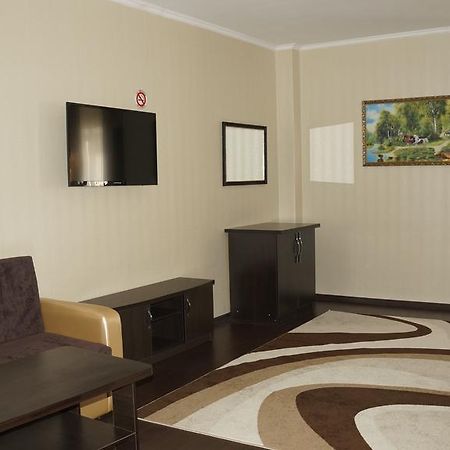 Home Hotel Astana Extérieur photo
