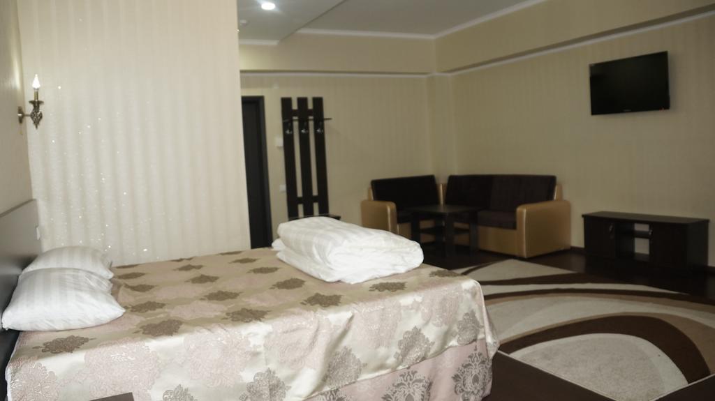 Home Hotel Astana Chambre photo
