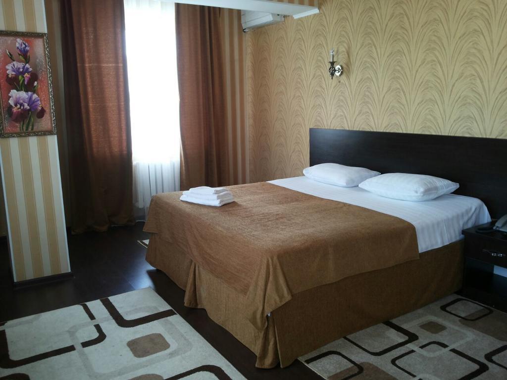 Home Hotel Astana Extérieur photo